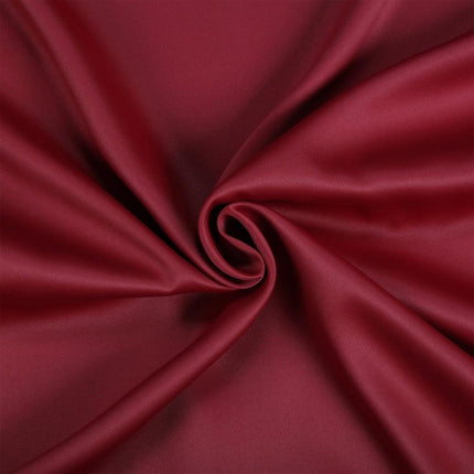 Cortina opaca aislante de luz