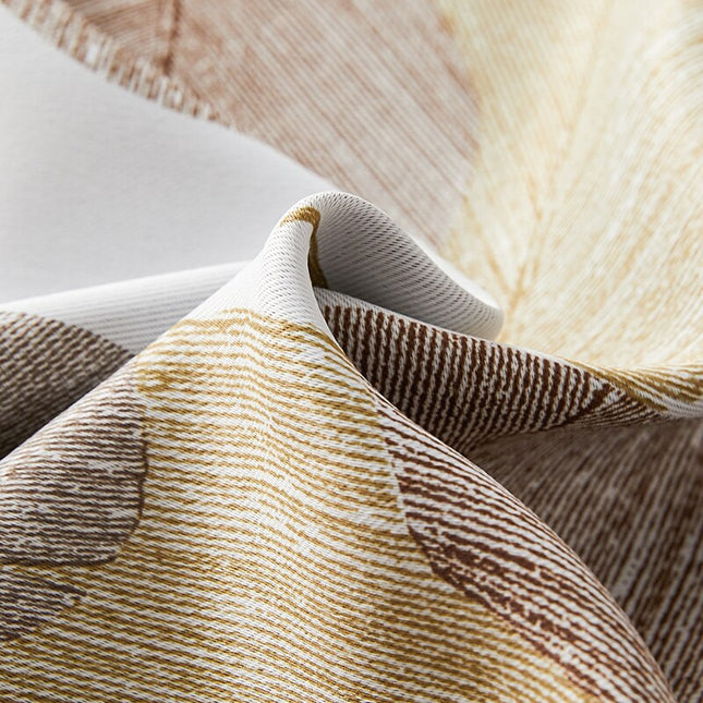 Cortina Opaca con Hojas Marrones