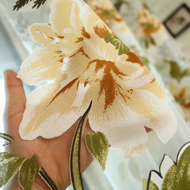 Visillo estampado con flores grandes