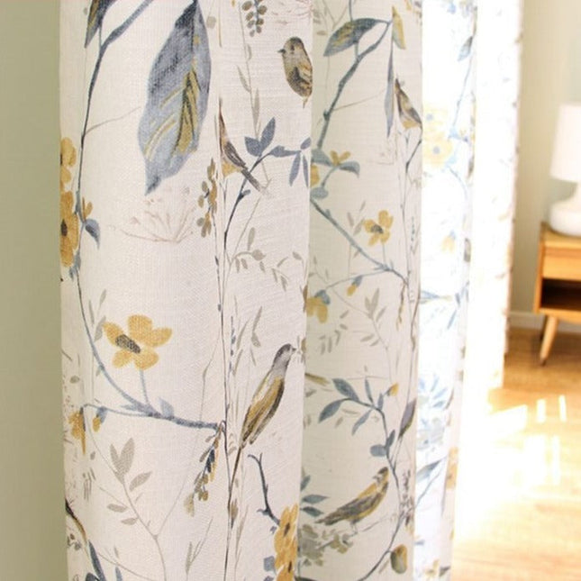 Cortina con estampado pájaros y flores