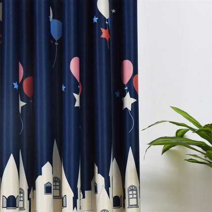 Cortina infantil con diseño de castillos