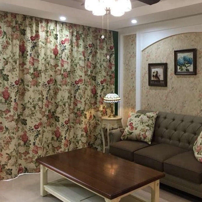 Cortina Opaca con Estampado Floral Campestre