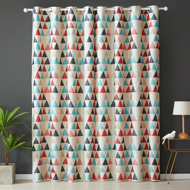 Cortina opaca infantil roja con triángulos