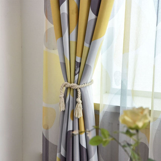 Cortina opaca con estampado abstracto