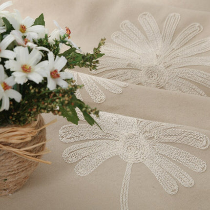 Cortina de salón con flores bordadas