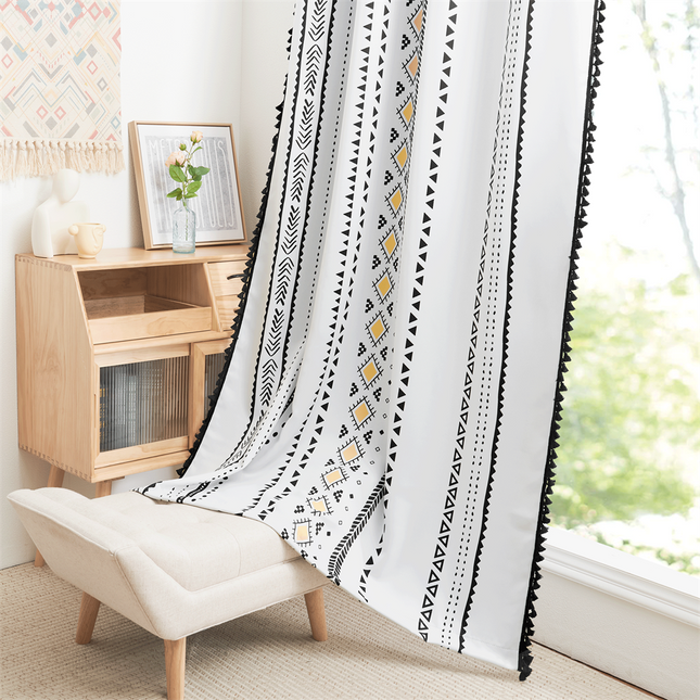 Cortina estilo boho con estampado étnico