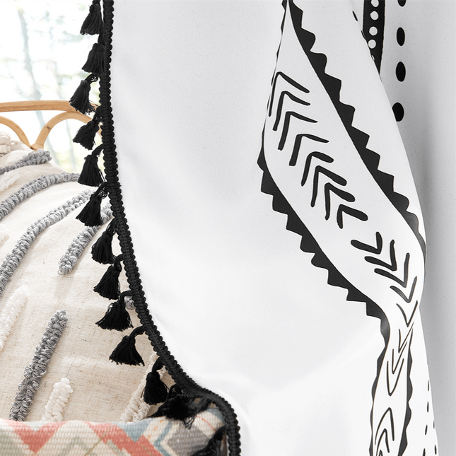 Cortina estilo boho con estampado étnico