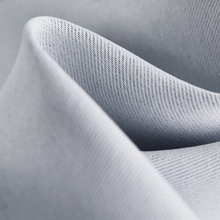 Cortina opaca aislante de luz