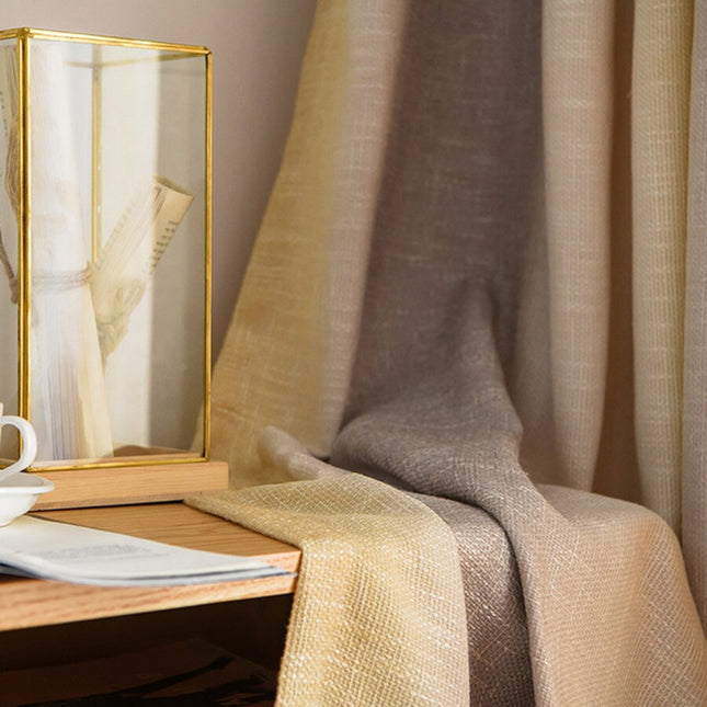 Cortina de salón a rayas verticales