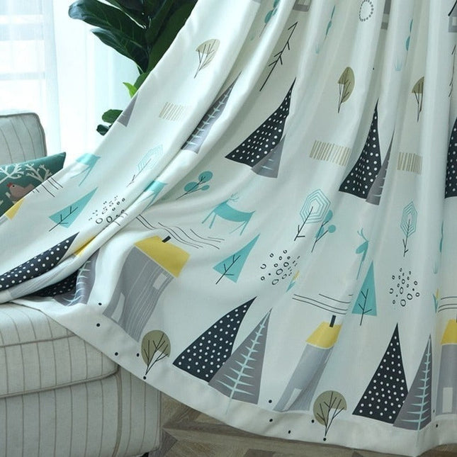 Cortina opaca infantil de diseño nórdico.