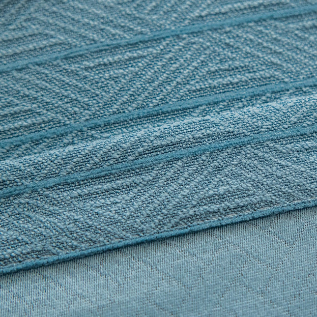 Cortina opaca azul con tejido texturizado