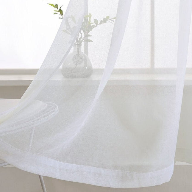 Cortina exterior translúcida con ojales