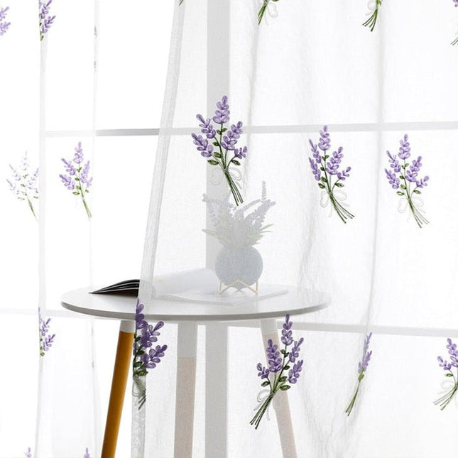 Visillo bordado con motivo floral