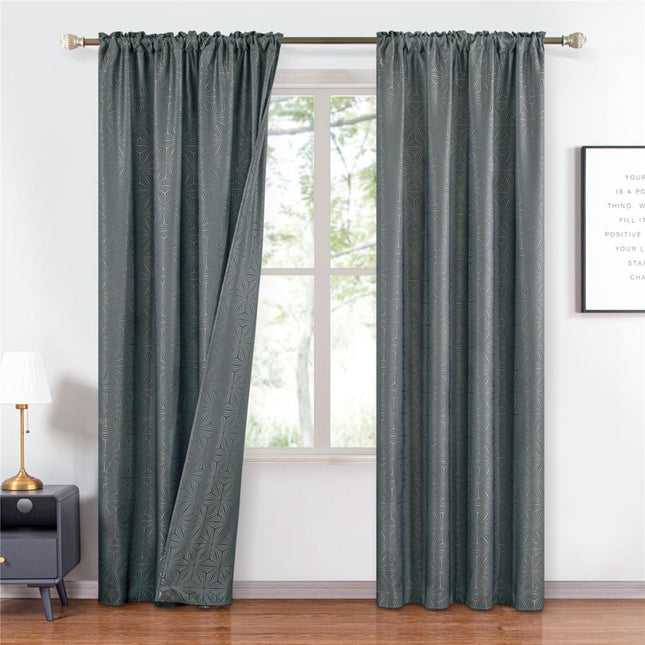 Cortina gris con relieve geométrico moderno