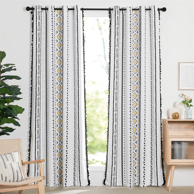 Cortina estilo boho con estampado étnico