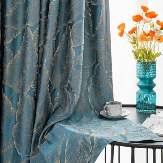 Cortina jacquard opaca con relieve dorado
