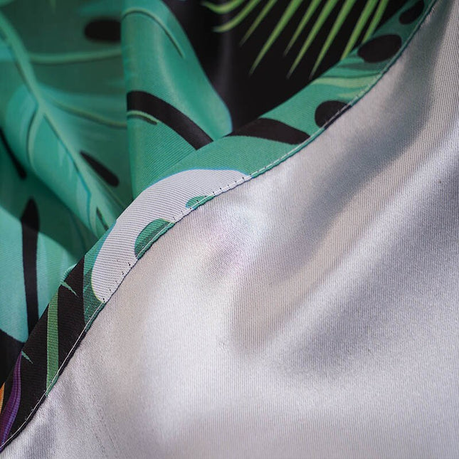 Cortina opaca diseño jungla para salón