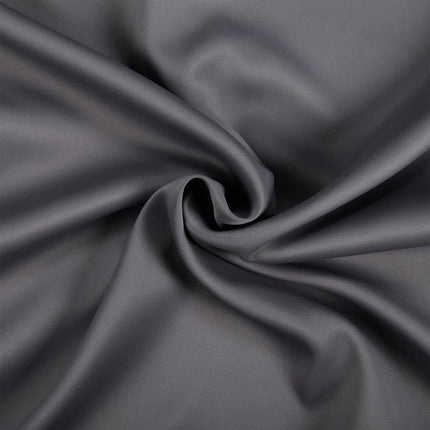 Cortina opaca aislante de luz