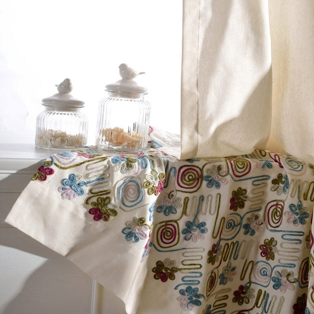 Cortina con cenefa bordada multicolor