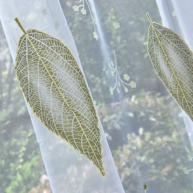 Visillo moderno con estampado de hojas