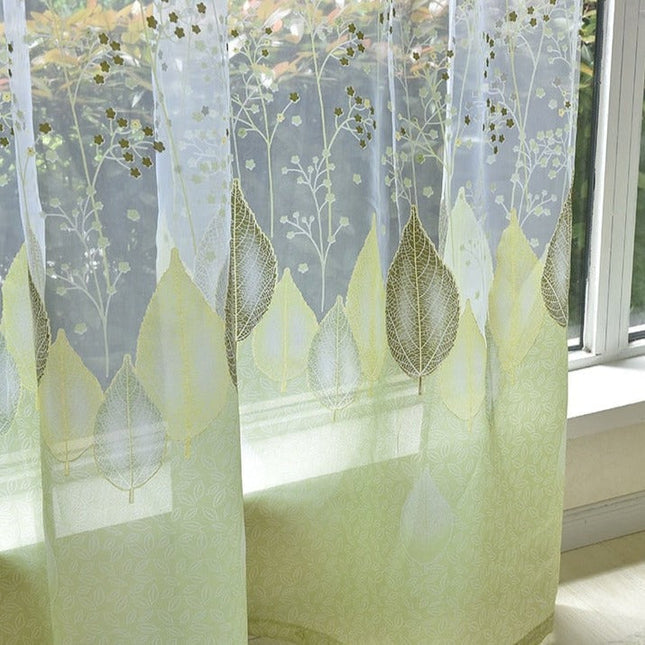 Visillo moderno con estampado de hojas