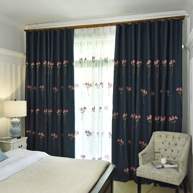 Cortina opaca azul marino flores bordadas