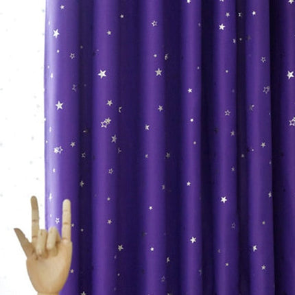 Cortina opaca infantil morada con estrellas