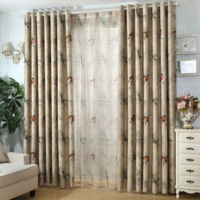 Cortina estampada con pájaros y hojas