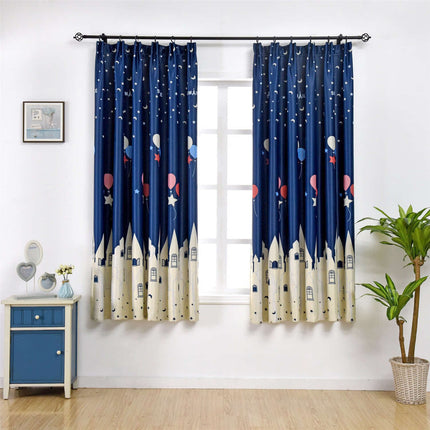 Cortina infantil con diseño de castillos