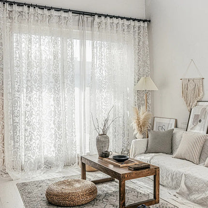 Visillo blanco con bordado damasco