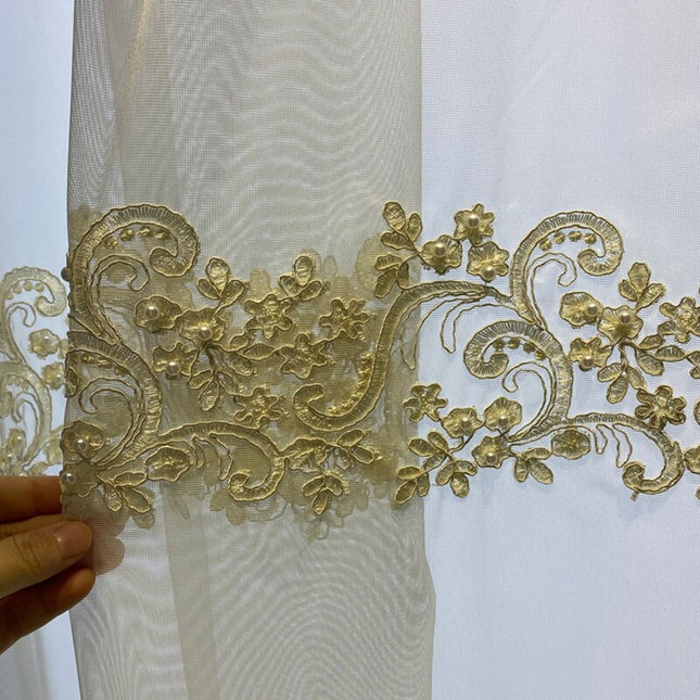 Visillo con elegante borde de encaje