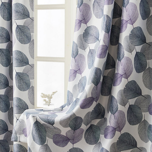Cortina opaca violeta con estampado hojas