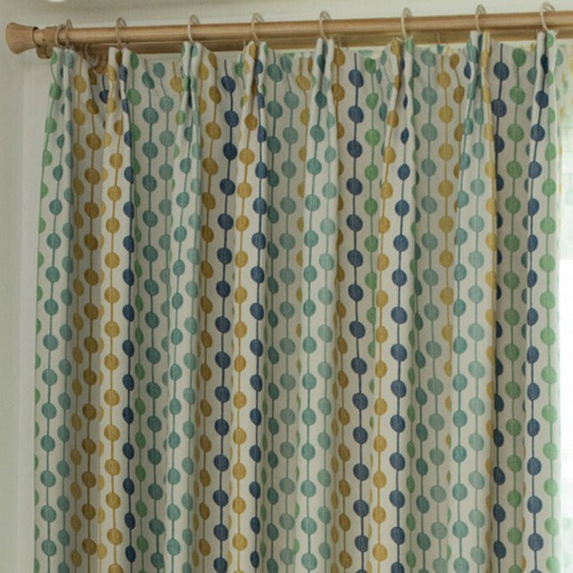 Cortina moderna verde con estampado