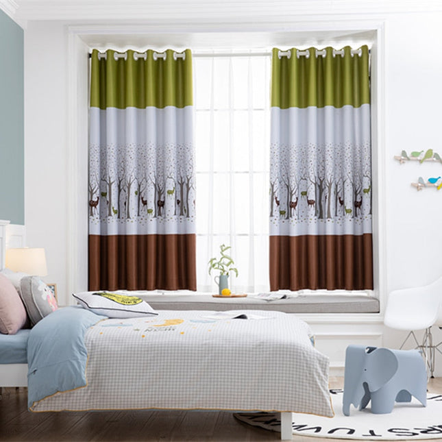 Cortina infantil con diseño de ciervos