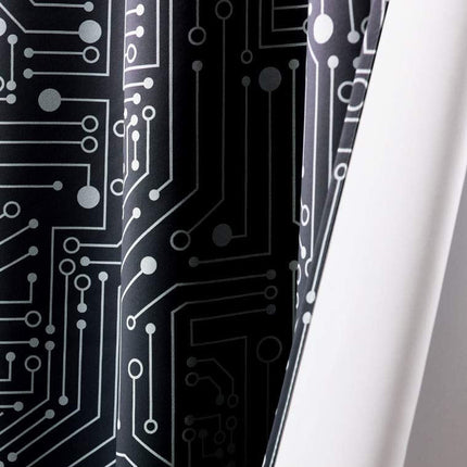 Cortina juvenil con estampado circuito