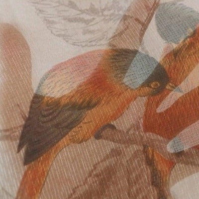 Visillo translúcido con estampado de pájaros