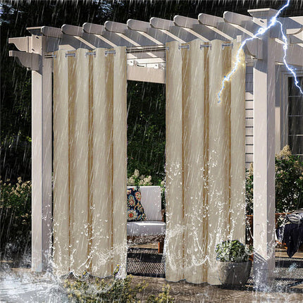 Cortina impermeable para porche y jardín.