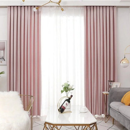 Cortina rosa con tejido con relieve