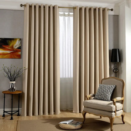 Cortina opaca lisa beige para salón