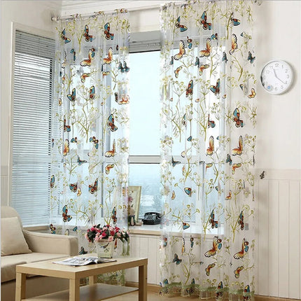 Visillo infantil con mariposas bordadas