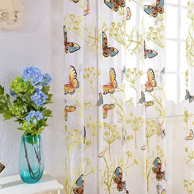 Visillo infantil con mariposas bordadas