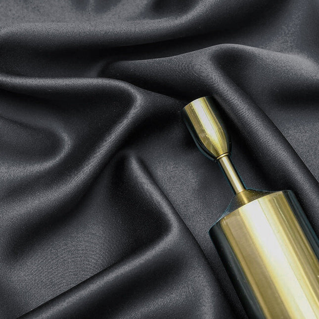 Cortina opaca gris con estampado floral