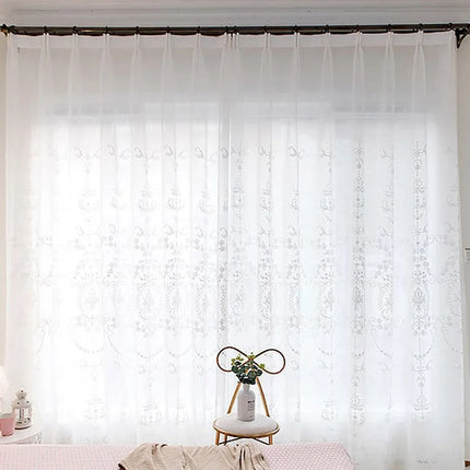 Visillo blanco con estampado estilo damasco