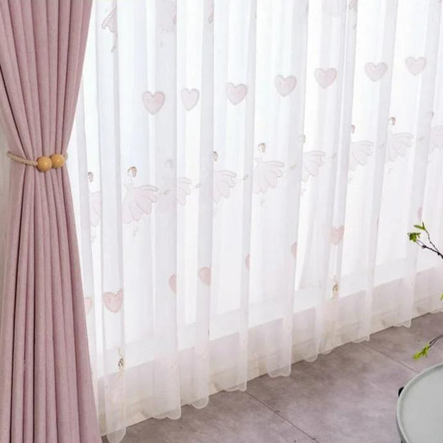 Visillo infantil con bailarinas bordadas