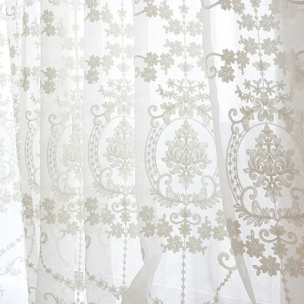 Visillo blanco con estampado estilo damasco