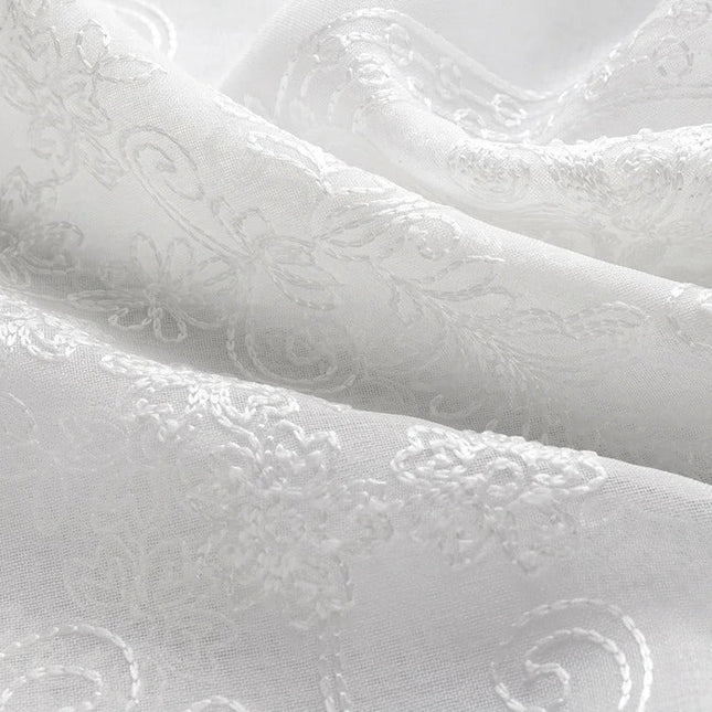 Visillo blanco con estampado estilo damasco