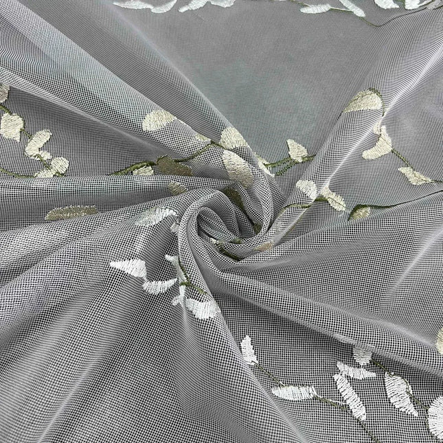 Visillo bordado con ramas de árbol