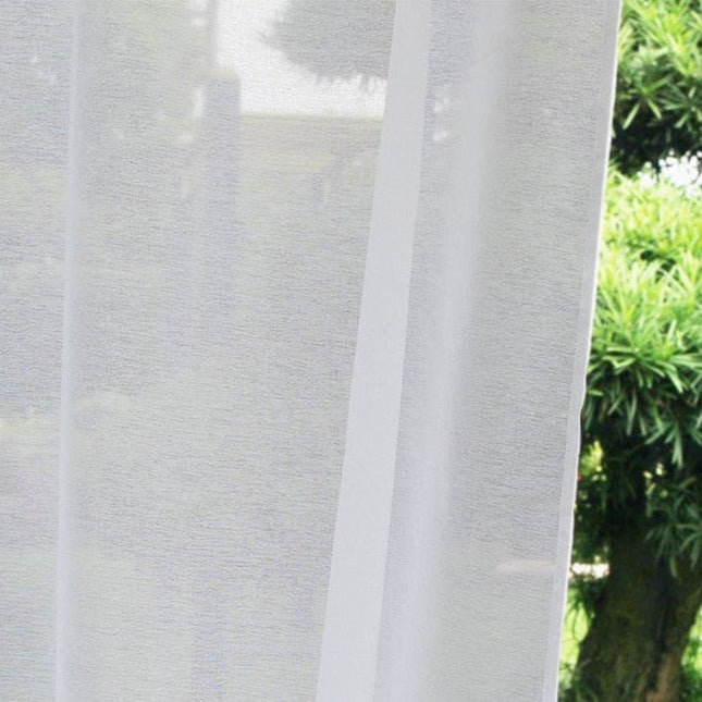 Cortina exterior translúcida con ojales