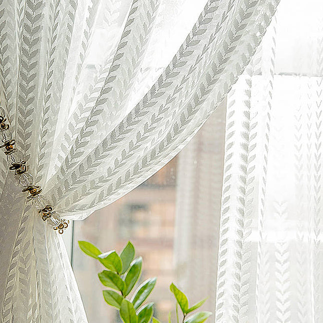 Visillo blanco con patrón de espiga