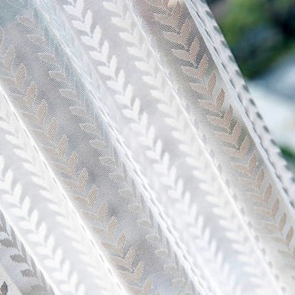 Visillo blanco con patrón de espiga